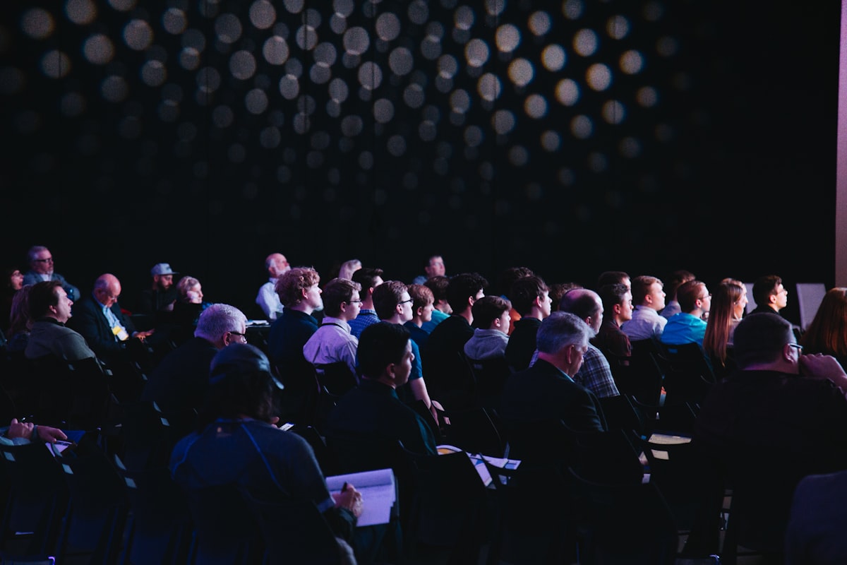 Audience engaged at an immersive leadership event
